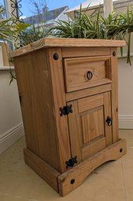 Wooden side unit