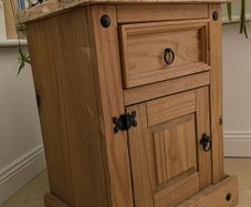 Wooden side unit