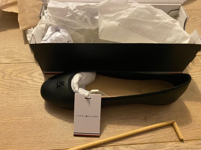 Tommy Hilfiger leather ballerina