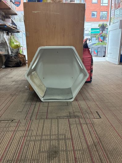 Cat house for wall