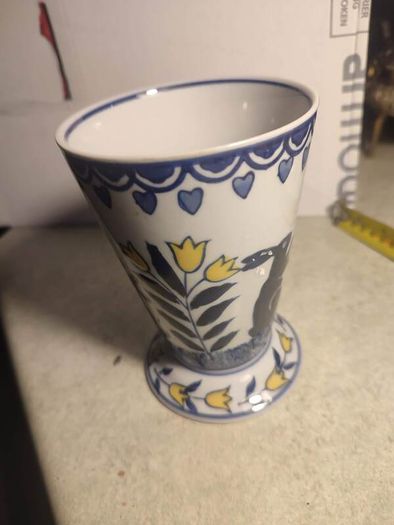 Vintage Des Pots cup vase in very nice condition
