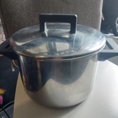 2x 20cm ikea Kitchen pots