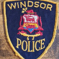 Vintage Windsor Police, Ontario Canada, Shoulder Badge, obsolete - free standard postage