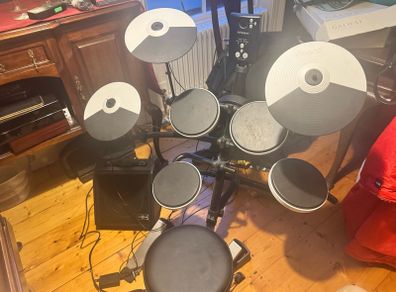 Roland TD1K electric drum kit