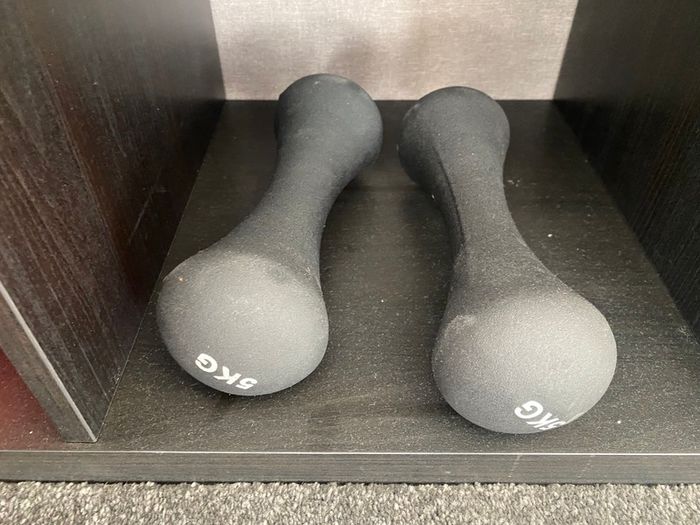 Yoga mat + 5KG Dumbbells