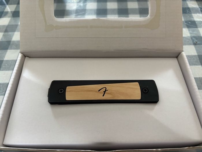 Fender Cypress Single-Coil Acoustic Sound hole pickup