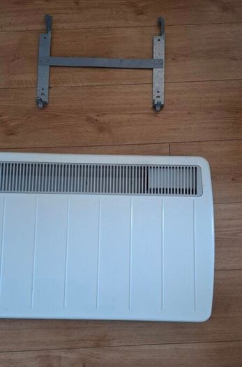 Eletric heater 1500 watts with wall bracket