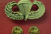 US airborne qualification badge.