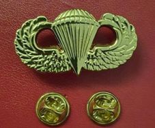 US airborne qualification badge.