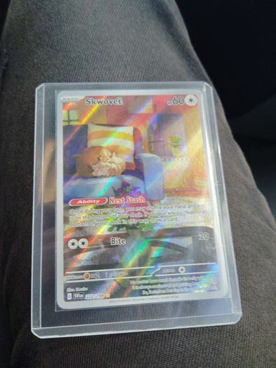 skwovet Pokemon card 222/198