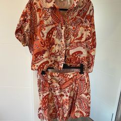 Shorts + top = summer suit