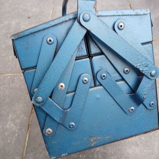 Vintage toolbox. Heavy pressed steel box. Cantilevered.