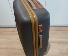 Large Hard Shell Suitcase 67cm: Wheeled Travel Luggage