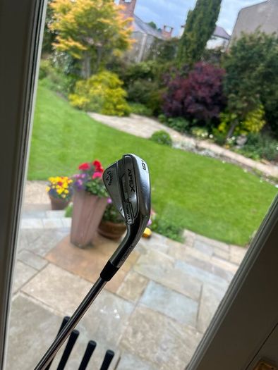 Callaway apex pro 21 irons. ( great condition)