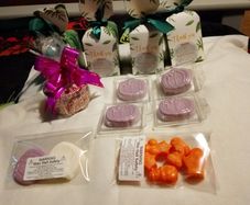 candle and wax melt gift set