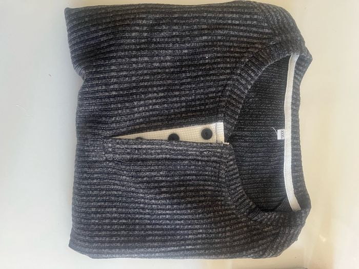 mens long sleeve top