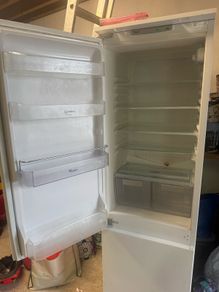 whirlpool integrated fridge freezer
