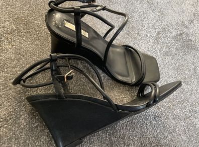 PENNEYS Primark Black Strappy Wedges Size 5!