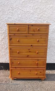 Chest of drawers