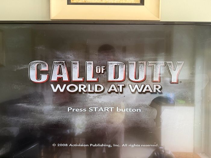 Xbox 360, no controller.