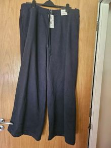 Navy joggers, size 20