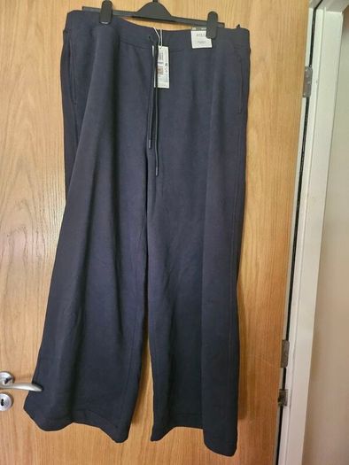 Navy joggers, size 20