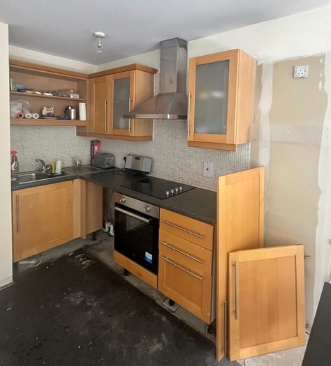 Kitchen Cabinets & Countertops