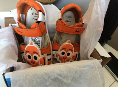 Clarks Finding Nemo baby sandals 5.5G Eur22