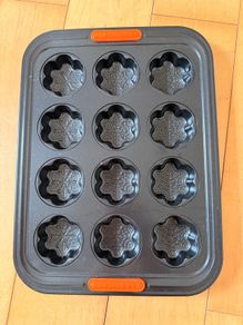 Les Creuset snowflake cupcake