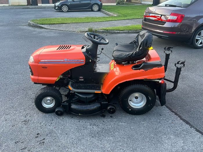 ride on lawnmower