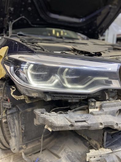 BMW G30 Headlight's and angel eyes repair .