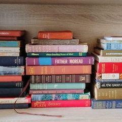 Vintage books lot 34 in total 1940's onwards for collectors or display or for reselling see all photos FREE TRACKED POSTAGE INCLUDED
