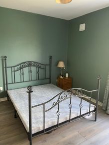 King size bed