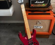 Mensfield  lutiers guitar