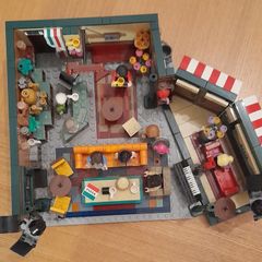 friends lego cafe central perk