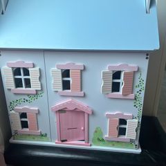 Doll house