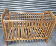 baby cot