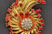 Certified and Boxed Camrose and Kross Brooch