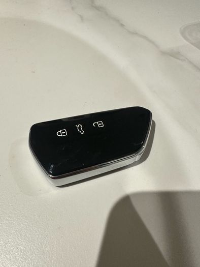 Cupra Key + Carbon Cover - never used brand new