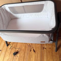 Baby Elegance Co-Glide Electric Bedside Crib
