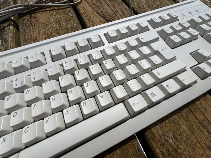 Mitsumi KFKEA5SA Keyboard & Microsoft 2.0A Mouse Retro Vintage Computer items 2000