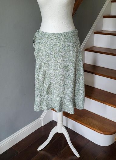 Green floral wrap skirt, Size XXL / UK18