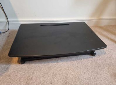 Hydraulic desk top