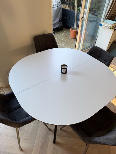 Extendable Scandinavian Dining Table & 4 Upholstered Chairs Purchased from BoConcept