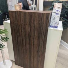 Reception desk