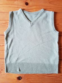 Age 2-3 Green Sleeveless Jumper