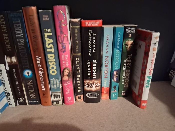 books eur 1 each