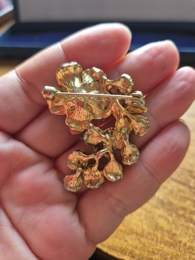 Vintage Flower Brooch