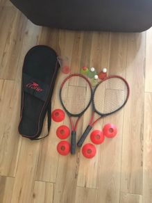 Badminton set