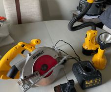 dewalt saw